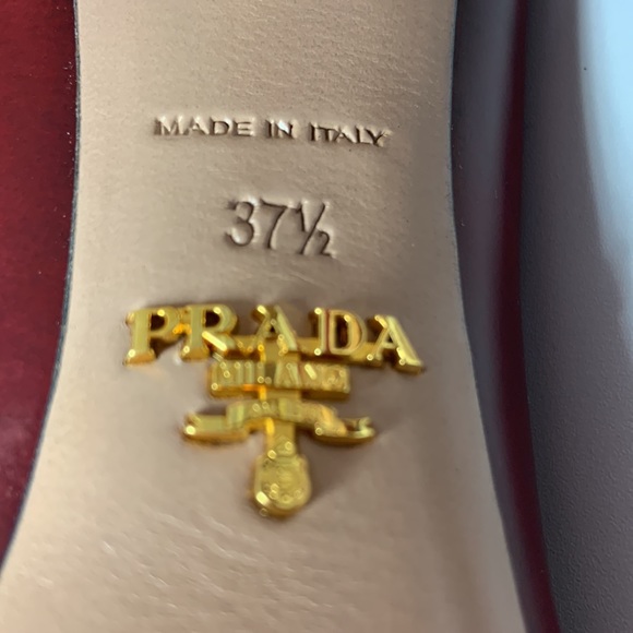SOLD PRADA SPAZZOLATO FUME IN SCARLATTO - Picture 3 of 16